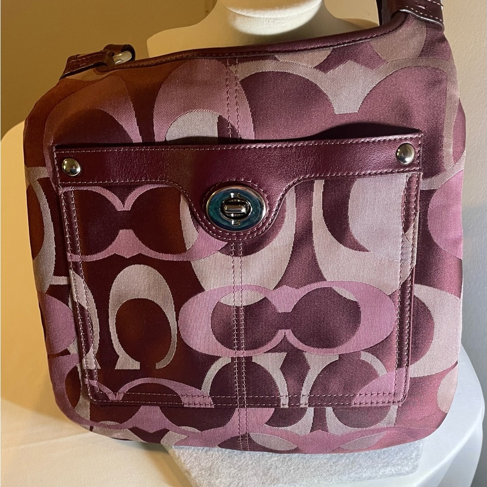 Elegant Coach Burgundy to Blush Women's Bag EUC - Great Fall Color